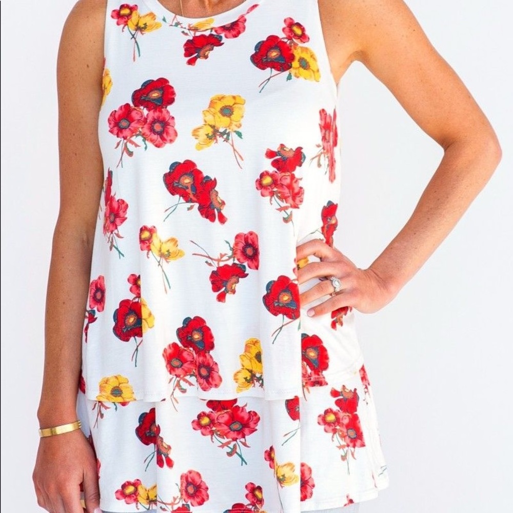 Agnes & Dora layered tank